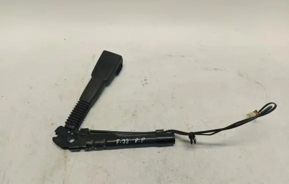 BMW 4 F32 F33 Front seatbelt 34110144