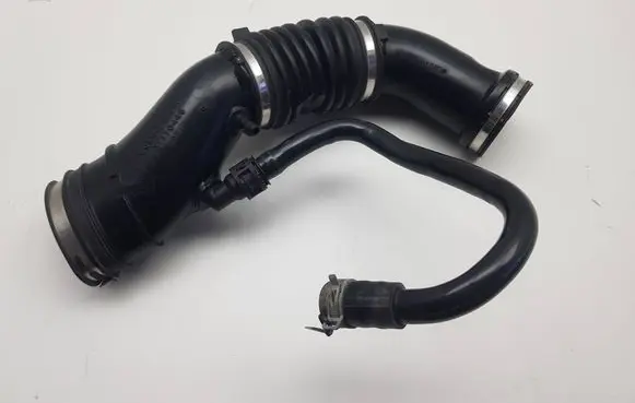 Volvo S60 Intercooler hose/pipe 31370449