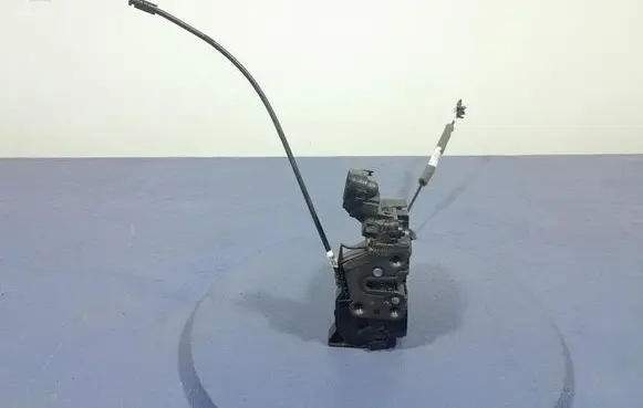 Renault Talisman Front door lock 805039350R