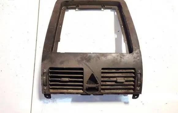 Volkswagen Touran I Dash center air vent grill 1t181728b