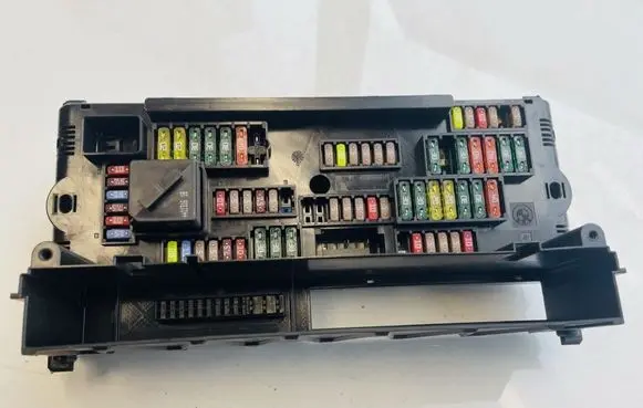 BMW 5 F10 F11 Fuse box set 923442101