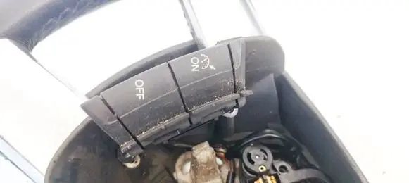Ford Focus Steering wheel buttons/switches 