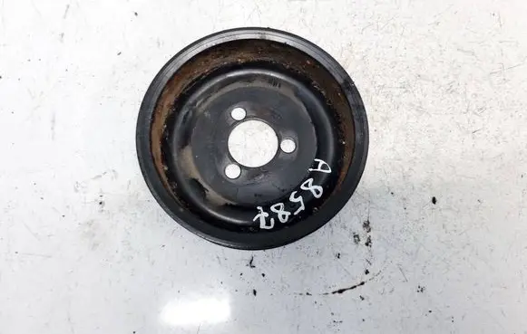 Volkswagen Golf V Water pump pulley 03D121028B