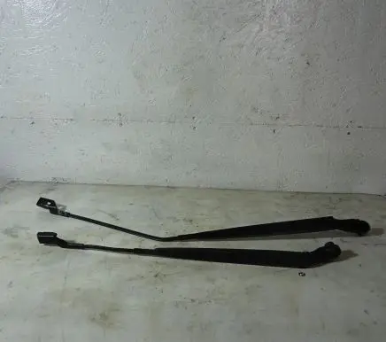Opel Mokka Front wiper blade arm