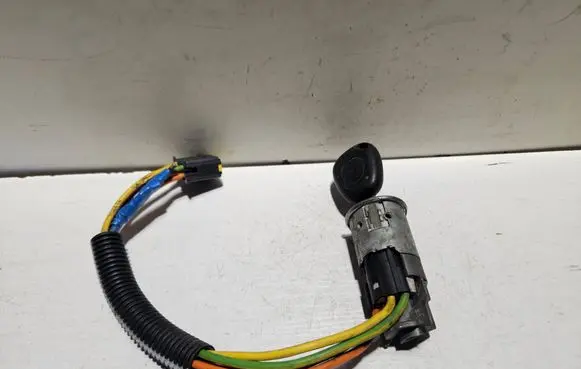 Renault Scenic I Ignition lock 1L125A