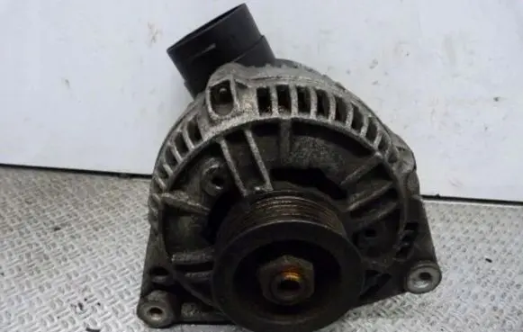 Audi A6 S6 C5 4B Generator/alternator 0123510061