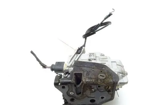 Seat Toledo III (5P) Rear door lock 5P0839012