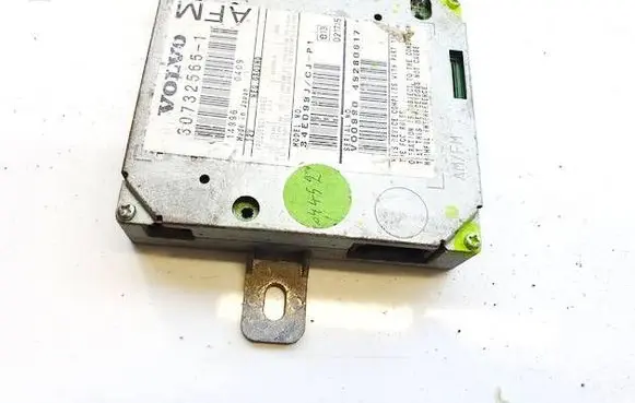 Volvo V50 Antenna control unit 307325651 30732565-1
