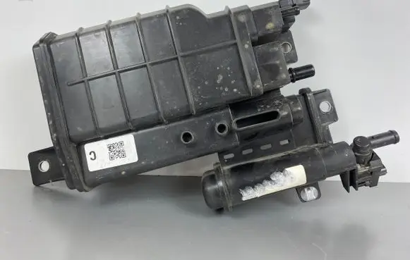 Active carbon filter fuel vapour canister