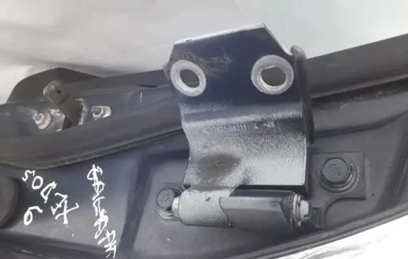 Mazda Xedos 6 Front door upper hinge