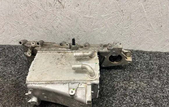 Volkswagen Touran III Intake manifold 04L129766AK