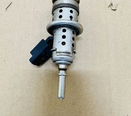 Peugeot Partner III Fuel injector 9813930180