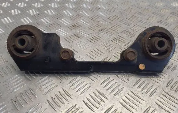 Nissan Qashqai Rear differential mounting bracket 