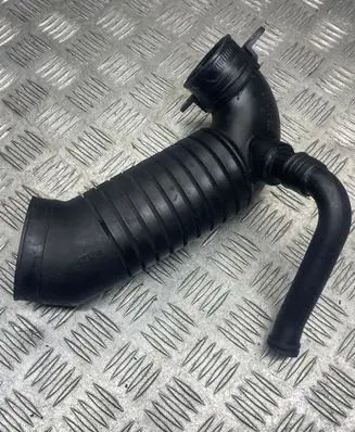 Volkswagen PASSAT B5.5 Air intake hose/pipe VCB416500 3B0129615L