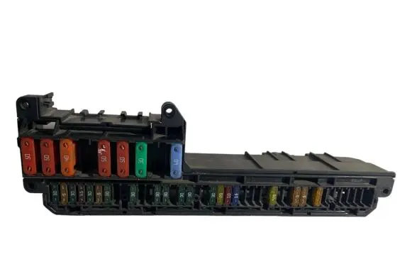 BMW 5 E60 E61 Fuse module 6957330 61146957330
