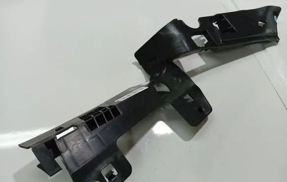 Renault Megane III Rear bumper mounting bracket 738210011R