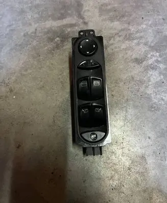 Mercedes-Benz Vito Viano W639 Electric window control switch A6395450413