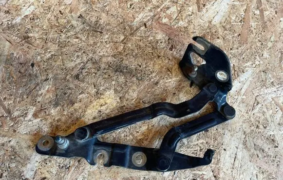 Audi A6 S6 C5 4B Tailgate/trunk/boot hinge 4B5827301D