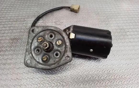 Mercedes-Benz 207 310 Wiper motor 0390346153