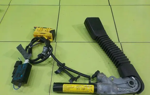 Land Rover Range Rover L322 Front seatbelt BAMPT10479 ZAPINKA