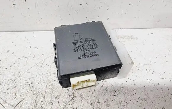 Toyota RAV 4 (XA40) Door central lock control unit/module 8597042020