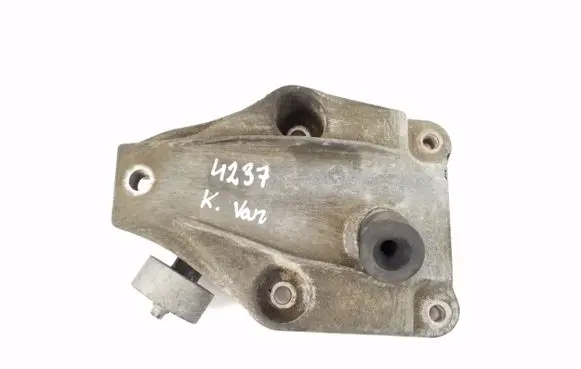 BMW 5 F10 F11 Engine mounting bracket 6777623