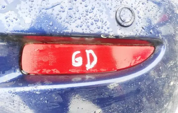 Mazda 3 I Rear tail light reflector