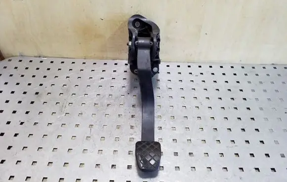 Clutch pedal
