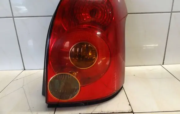 Toyota Avensis T250 Rear/tail lights