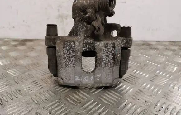 Ford Kuga II Rear brake caliper