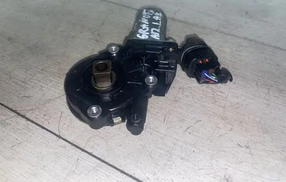 Mitsubishi Grandis Rear door window regulator motor 0620402210