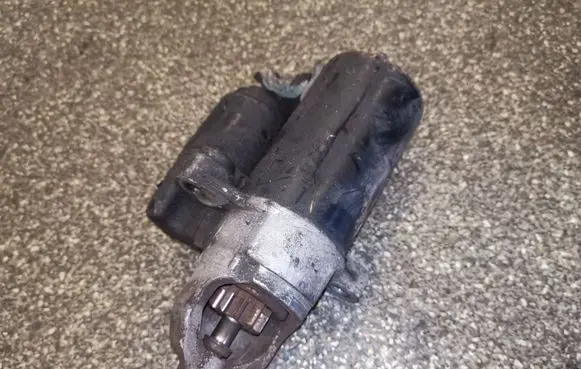 Audi A6 S6 C6 4F Starter motor 06E911023C