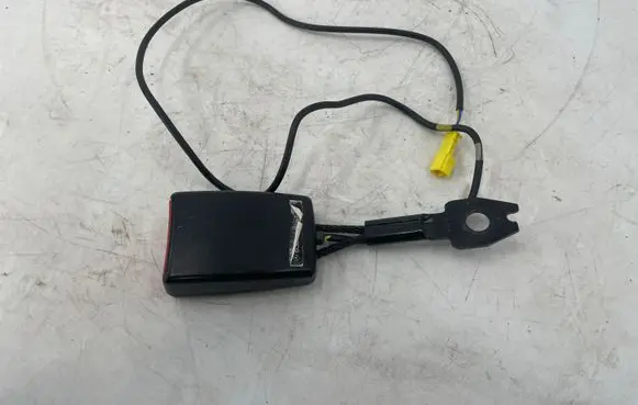 Mercedes-Benz Vito Viano W639 Front seatbelt buckle 6398600069