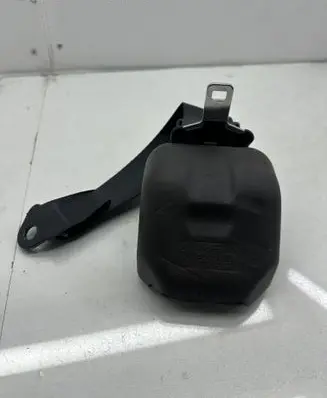 Rear seatbelt