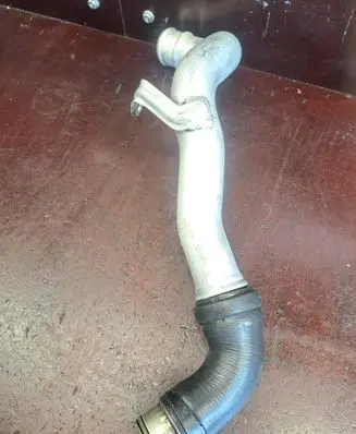 Intercooler hose/pipe