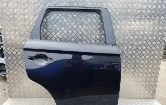 Mitsubishi Outlander Rear door