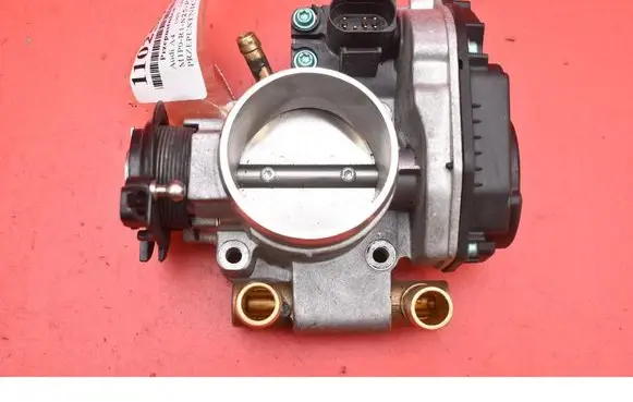 Audi A4 S4 B5 8D Throttle body valve HTVW005