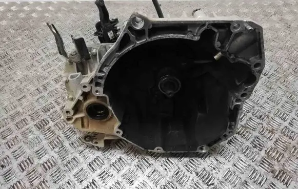 Manual 6 speed gearbox