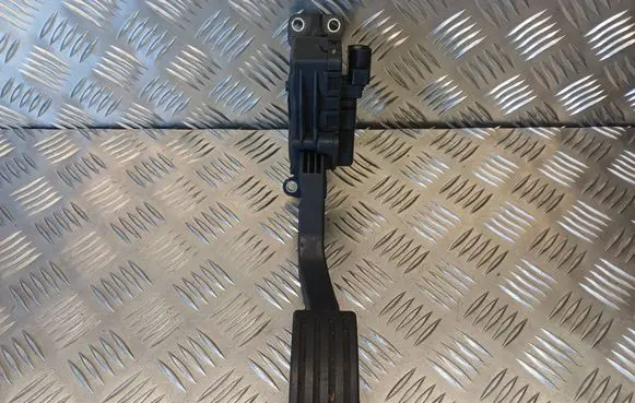 Ford Focus Accelerator throttle pedal 4M519F836AH 6PV00864101