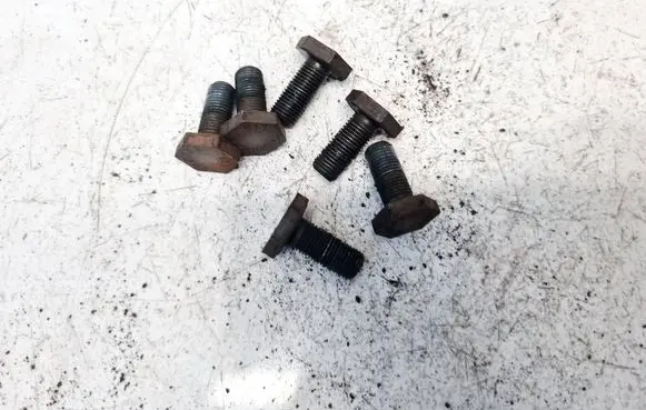 Opel Corsa D Nuts/bolts 