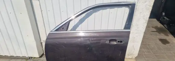 Chrysler 300C Front door