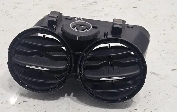 Volkswagen Golf Plus Dash center air vent grill 5M0819061