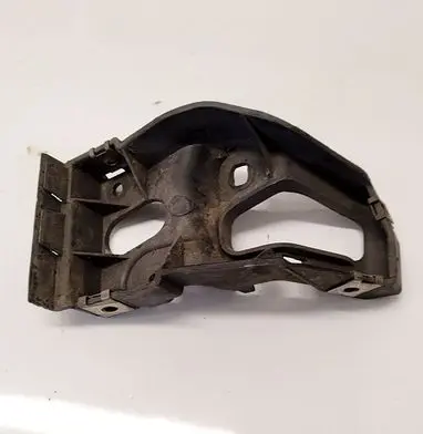 Audi A4 S4 B7 8E 8H Front bumper mounting bracket 8E0853921D