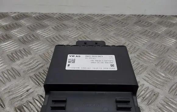 Audi A4 S4 B8 8K Power management control unit 8K0959663