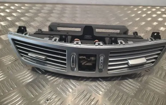 Mercedes-Benz S W221 Dash center air vent grill A2218300954