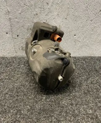 BMW X1 U11 Air conditioning (A/C) compressor (pump) 5A69FB9