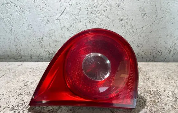 Volkswagen Golf V Tailgate rear/tail lights 1K6945093E 00002498