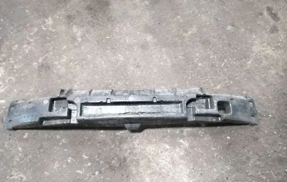 Front bumper foam support bar