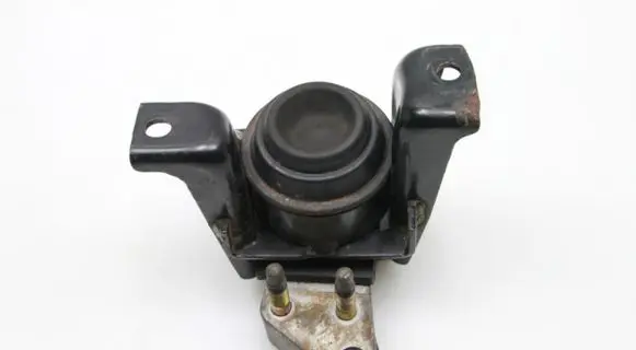Toyota Corolla E120 E130 Engine mount bracket