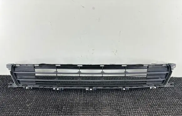Toyota Sai Front bumper lower grill 5311175060